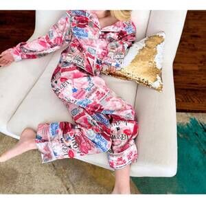 NEW TWEENSTYLE sabrina carpenter silk loungewear set in pink